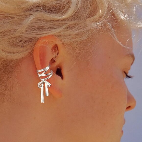 Elegant Non-Pierced Bow Cuff Earrings - Adjustable Sparkling Silver/Gold Finish - Picture 5 of 6